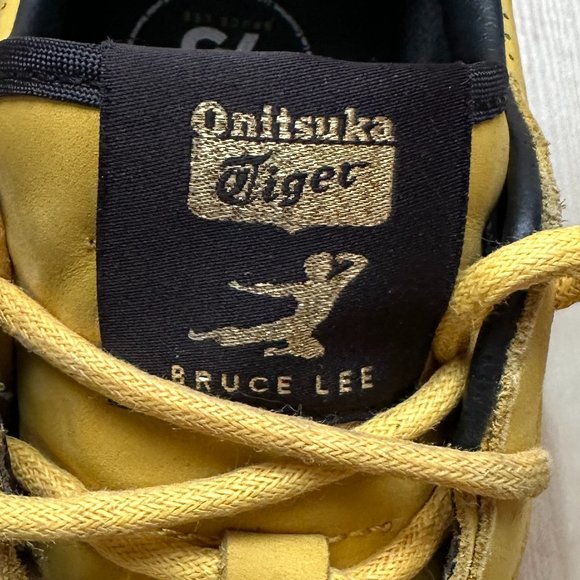 Men's Shoes - Picture 6 of 10